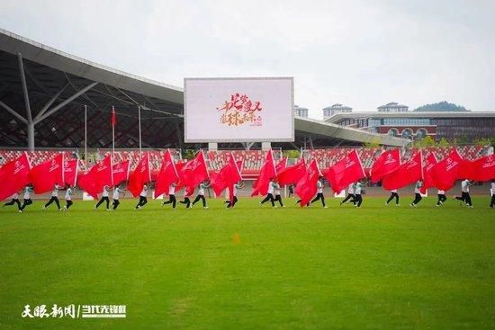 该片根据好莱坞编剧Matt Naylor的原作改编，出身美国电影学院（AFI）并一直在美国工作的新人导演赵一亨执笔剧本并执导